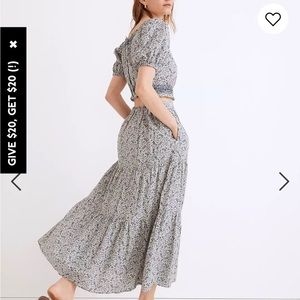 Madewell woman’s long skirt